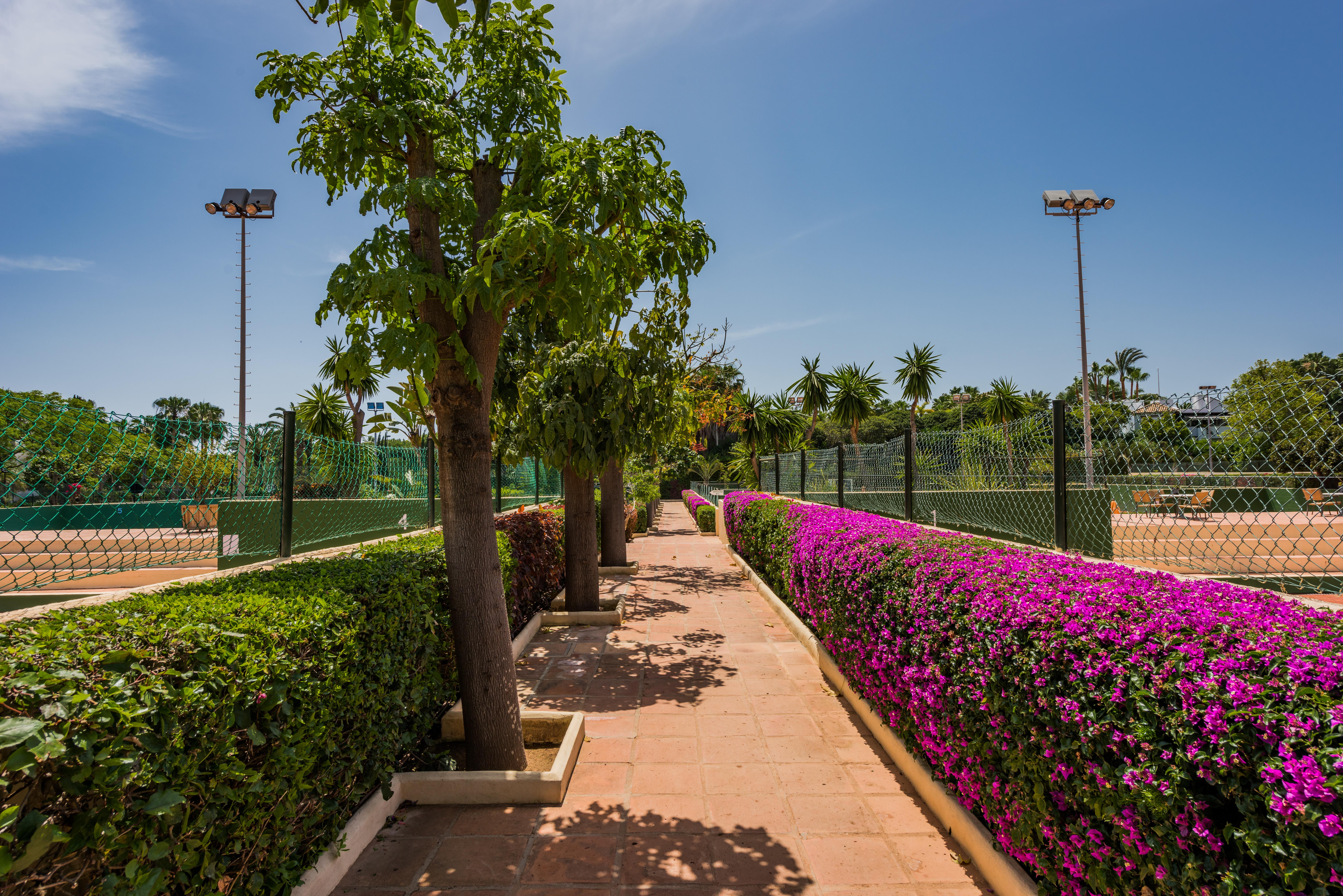 מארבלה Puente Romano Beach Resort מראה חיצוני תמונה